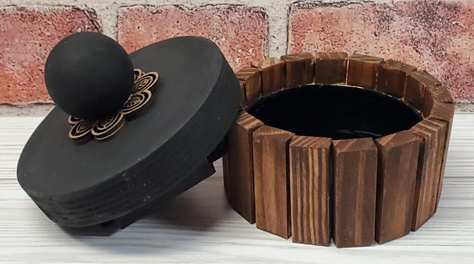 Wood trinket box - Black and Brown