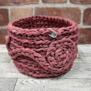 Yarn Bowl with Wooden Base